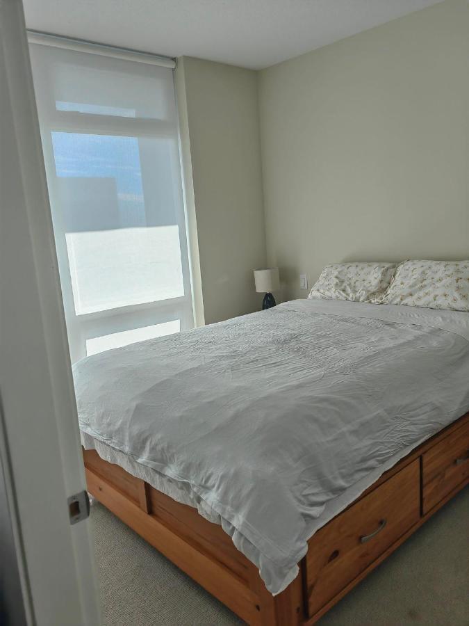 Lovely 1 Bedroom Condo Victoria Eksteriør billede